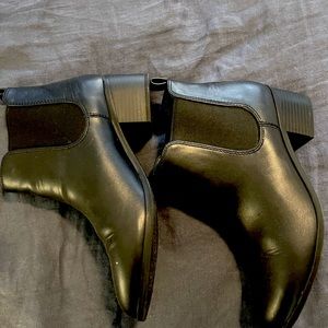 Chelsea boot - barely worn.